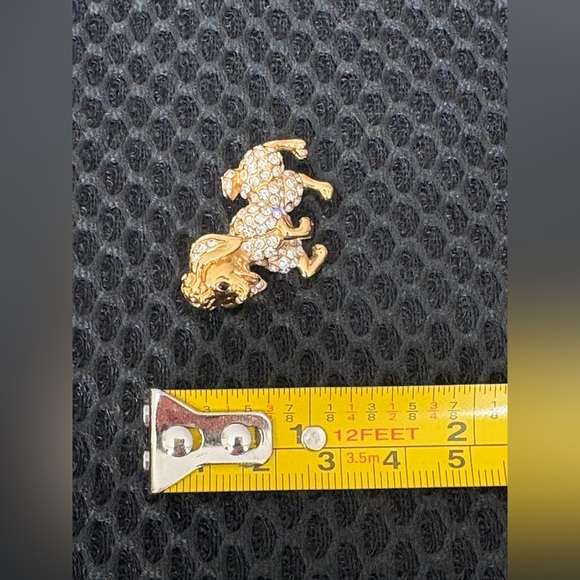 🐩 Sparkling Vintage Gold Tone Poodle Dog Brooch Pin - Picture 7 of 7